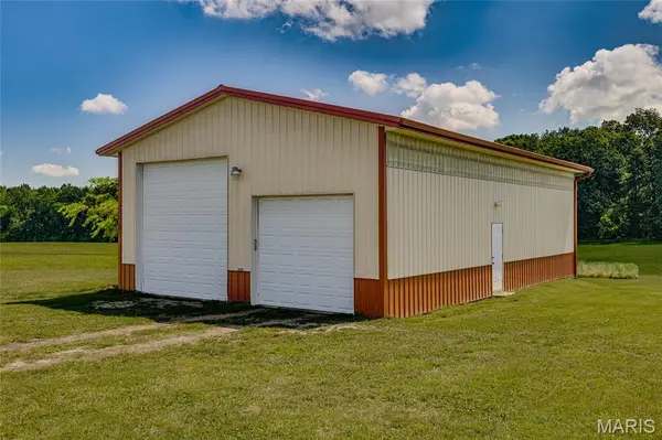 1036 Ridgewood Farms RD, Farmington, MO 63640