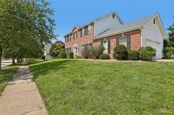 239 Lansbrooke DR, Chesterfield, MO 63005