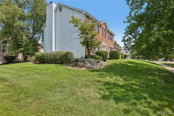 239 Lansbrooke DR, Chesterfield, MO 63005