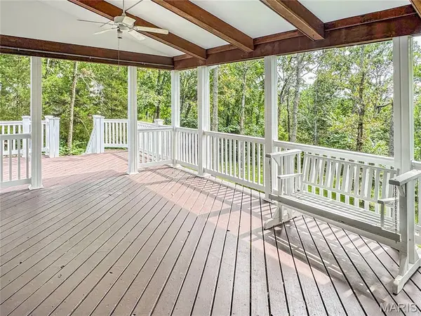 350 Elmwood Estates DR, Washington, MO 63090
