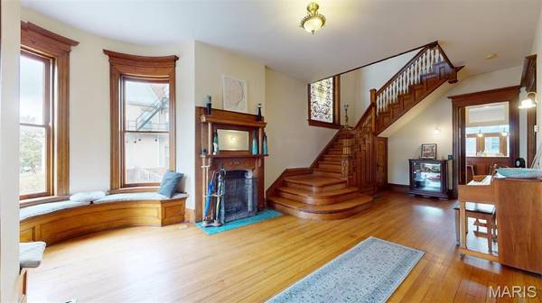 4535 Washington BLVD, St Louis, MO 63108