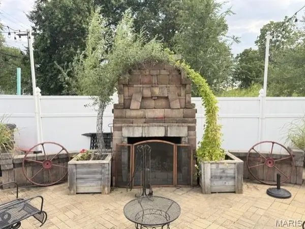 211 2nd ST, Jonesburg, MO 63351