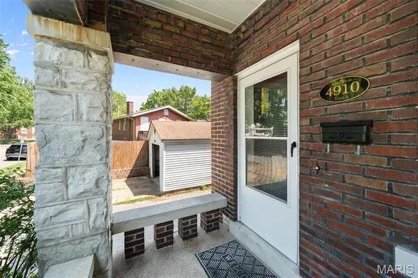 4910 Bonita AVE, St Louis, MO 63109