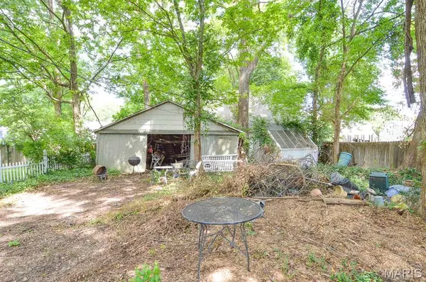 463 Newport AVE, Webster Groves, MO 63119