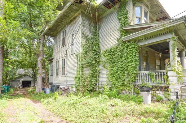 463 Newport AVE, Webster Groves, MO 63119