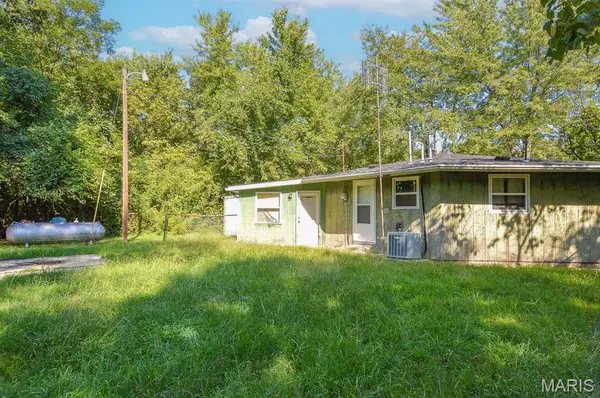270 Locust ST, Carlyle, IL 62231