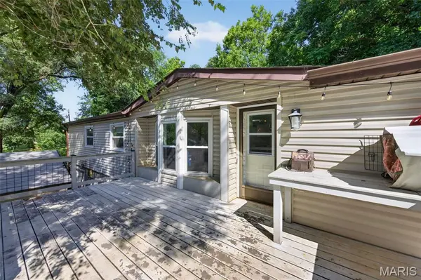 2741 Mullins RD, Millstadt, IL 62260