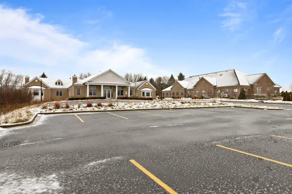 6 Executive CT, South Barrington, IL 60010