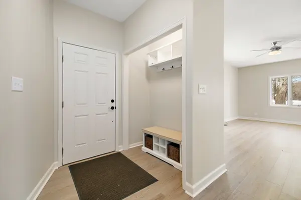 101 Sun ST #A, Stelle, IL 60919
