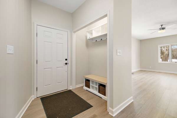 101 Sun ST #A, Stelle, IL 60919