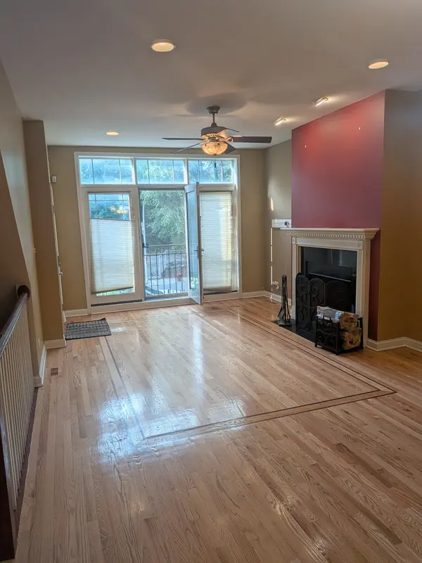 435 E 42nd ST #1, Chicago, IL 60653