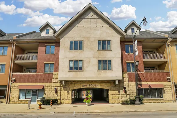 310 S MAIN ST #209, Lombard, IL 60148
