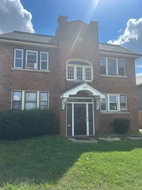 1609 17th AVE, Rockford, IL 61104