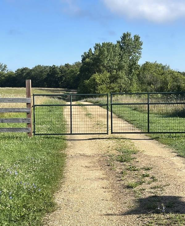 16212 Nelson RD, Woodstock, IL 60098
