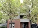 945 W Huron ST, Chicago, IL 60642