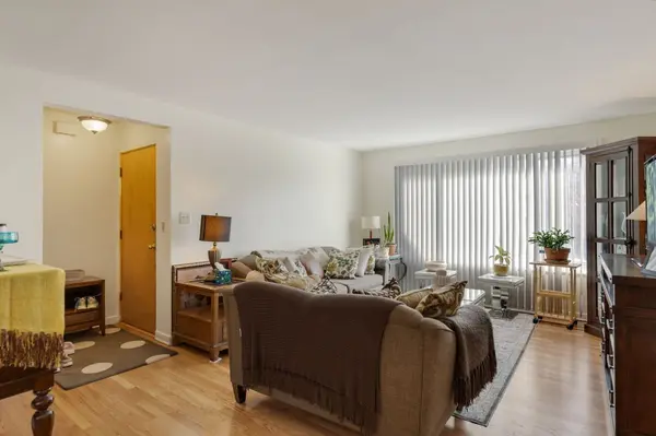 135 Ridge AVE #1W, Evanston, IL 60202