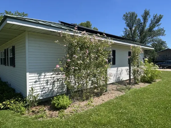 126 Sun ST, Cabery, IL 60919