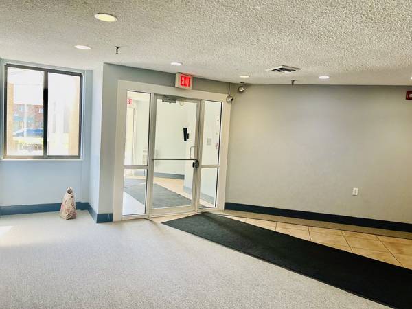 1750 N Marywood AVE #513, Aurora, IL 60505