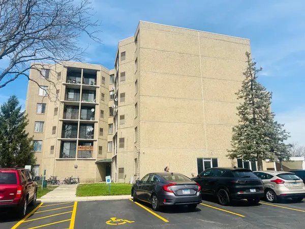 1750 N Marywood AVE #513, Aurora, IL 60505