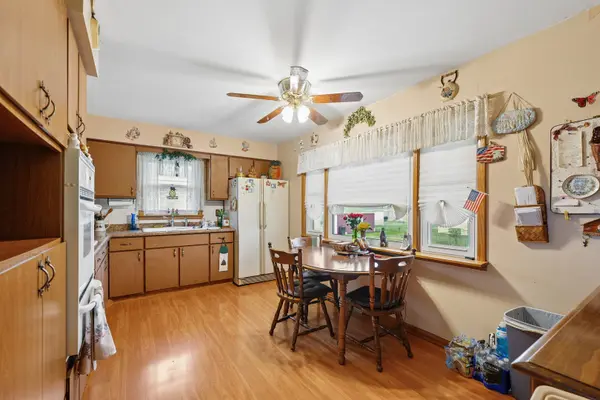 7730 S OCTAVIA AVE, Bridgeview, IL 60455