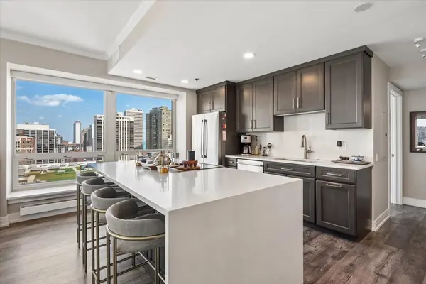 57 E Delaware PL #1805, Chicago, IL 60611
