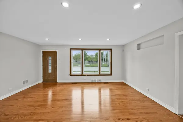 4405 Butterfield RD, Hillside, IL 60162