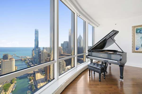 401 N Wabash AVE #44A, Chicago, IL 60611
