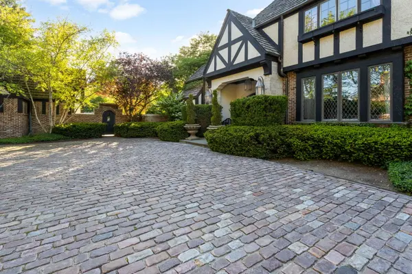 1490 Lake RD, Lake Forest, IL 60045