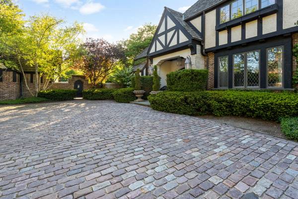 1490 Lake RD, Lake Forest, IL 60045