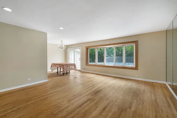 146 Millbrook LN, Wilmette, IL 60091