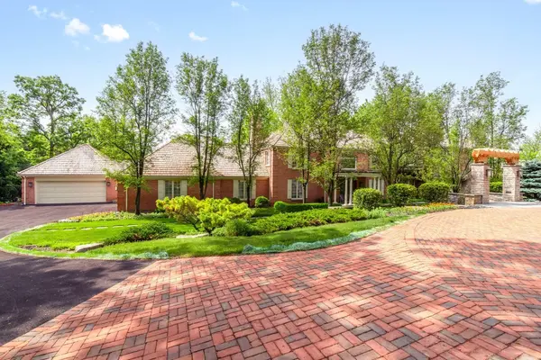 55 S Wynstone DR S, North Barrington, IL 60010