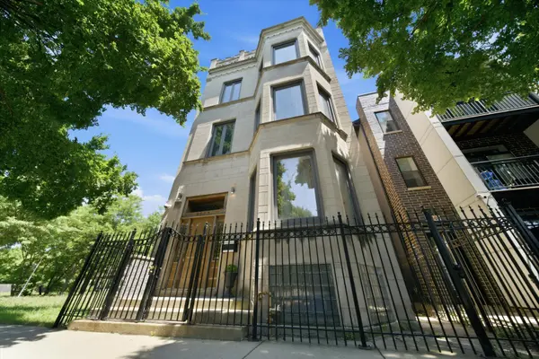 4507 S Prairie AVE, Chicago, IL 60653
