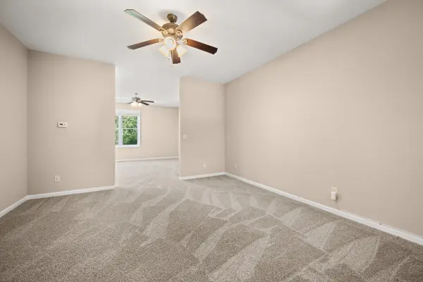 3705 Green Tree LN, Dekalb, IL 60115