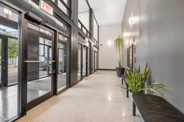 61 W 15th ST #806, Chicago, IL 60605