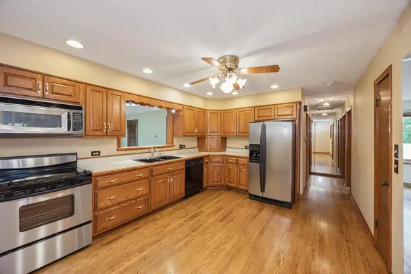 8240 W 135 ST, Orland Park, IL 60462