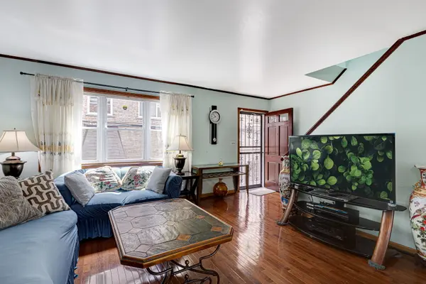 1727 W Estes AVE #C, Chicago, IL 60626