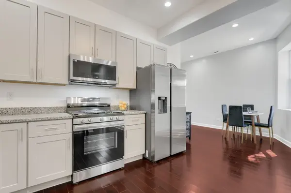 140 W 66th ST #1F, Chicago, IL 60621