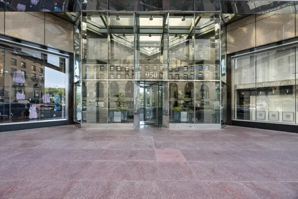 950 N Michigan AVE #4202, Chicago, IL 60611