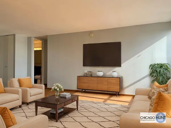 655 W IRVING PARK RD #703, Chicago, IL 60613
