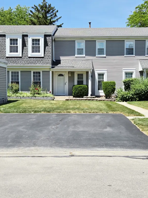 1294 Downing ST, Roselle, IL 60172