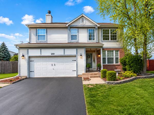 210 Balmoral CT, Glendale Heights, IL 60139