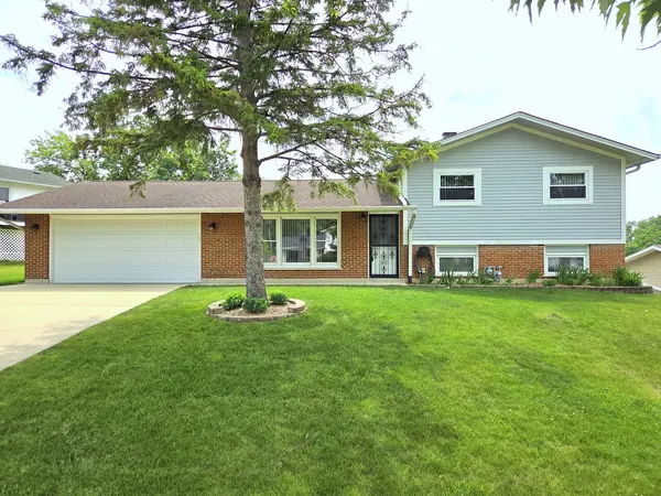 21W105 Flamingo LN,  Lombard,  IL 60148
