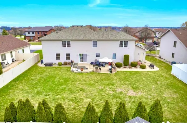 1873 Claire DR, Bourbonnais, IL 60914