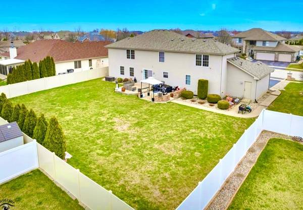 1873 Claire DR, Bourbonnais, IL 60914