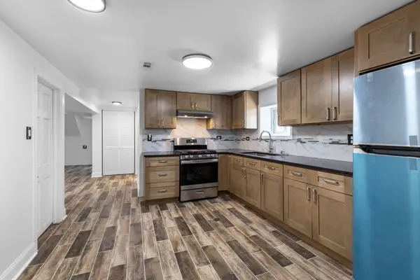 2166 N Moody AVE, Chicago, IL 60639