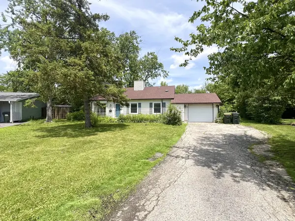 329 Cherry CT, Glenview, IL 60025
