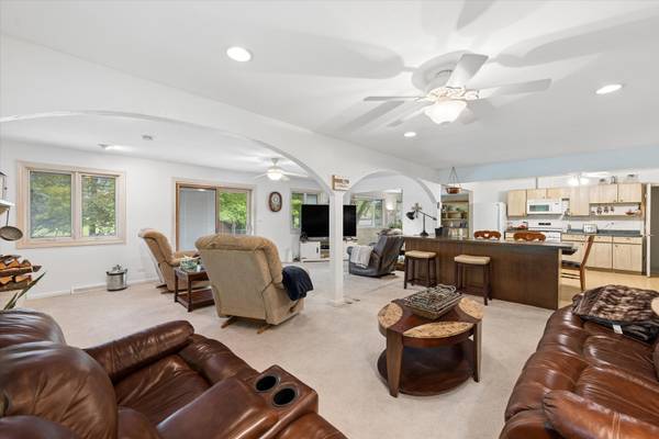 459 W Millers RD, Des Plaines, IL 60016