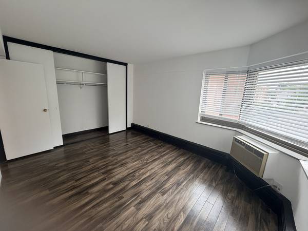 7337 S South Shore DR #326, Chicago, IL 60649