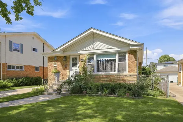 10616 Essex ST, Westchester, IL 60154