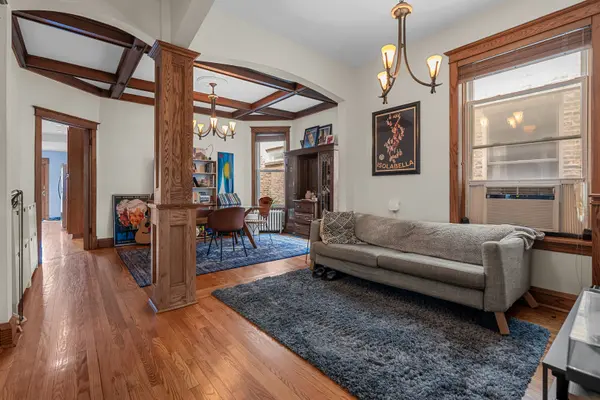 2230 W Leland AVE, Chicago, IL 60625